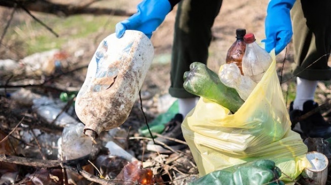 Saat Sampah Plastik Disulap Jadi BBM, Upaya Desa Cepaka Atasi Limbah Sulit Didaur Ulang