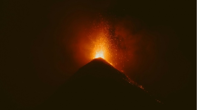Musibah Membawa Berkah? 5 Manfaat Tersembunyi Abu Vulkanik yang Jarang Diketahui Orang