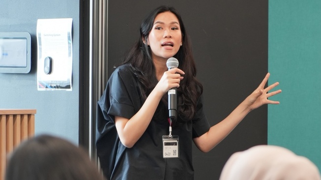 Jessica Gautama, Chief Marketing Officer SCGI Agency berbagi insight seputar cara cari duit di media sosial dan konten kreatif.
