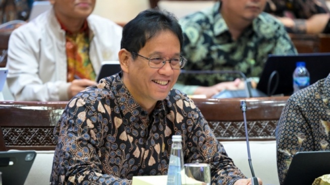 Purbaya Klaim Erupsi Anak Krakatau Belum Berdampak ke Ekonomi RI, Beda dari Banjir Sumatra