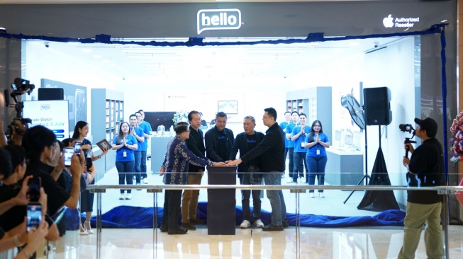 Pembukaan hello Store terbaru di Jakarta. [hello]