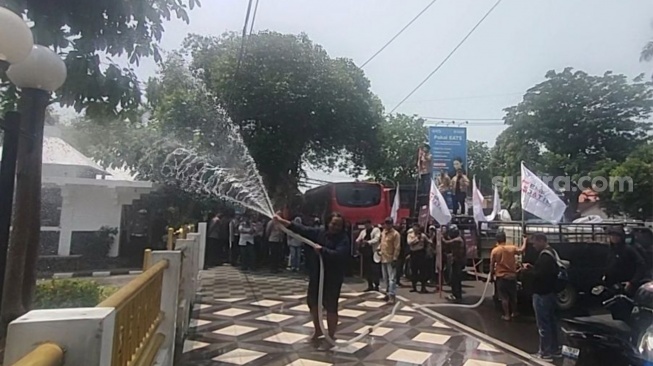 Heboh Air Keran Berbusa di Surabaya, Gempar Jatim Tantang PDAM: Tak Cukup Hanya Minta Maaf!