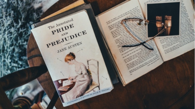 Review Pride and Prejudice: Fenomena Menilai Orang dari First Impression