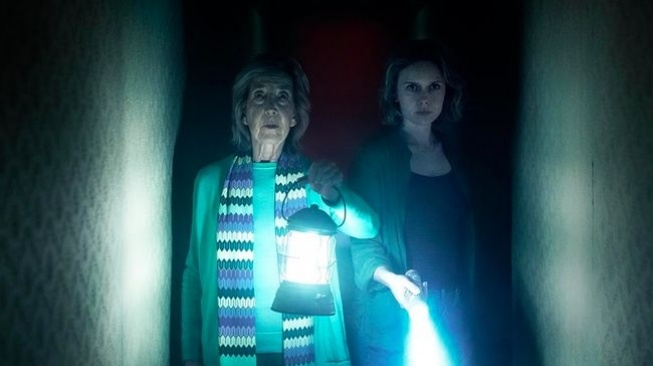 Review Insidious Out of the Further, Bumbu Baru yang Buat Penonton Bingung
