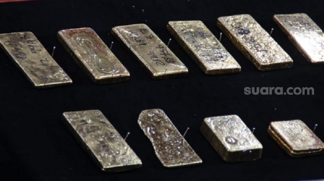 WNA Asal Tiongkok Rekat Emas 10 Kg di Tubuh Demi Lolos ke Luar Negeri