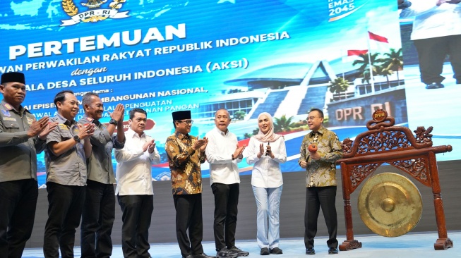 Buka Rakernas Asosiasi Kades, DPR Dorong Pembangunan dari Desa