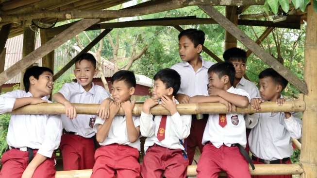 Pendidikan Indonesia: Terlalu Banyak Program, Terlalu Sedikit Kemajuan