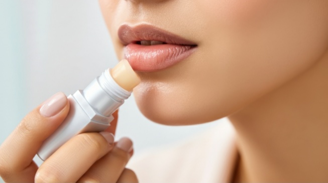 Bukan Cuma Melembapkan, 5 Lip Balm Hyaluronic Acid Ini Bikin Bibir Plumpy