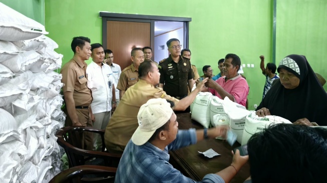 Perum Bulog terus berkomitmen mengawal penyaluran Bantuan Pangan Beras. (Dok: Bulog)