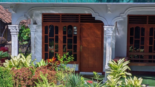 7 Cara Menata Area Teras dan Foyer Rumah Mulut Chi Penarik Keberuntungan