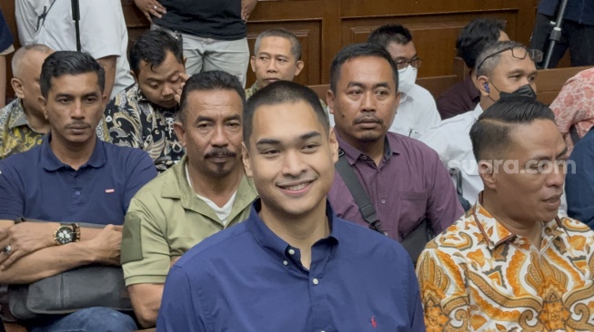 Jadi Saksi Sidang Haji, Eks Menpora Dito Ditanya Yaqut soal Foto Prabowo-Fuad di Paris