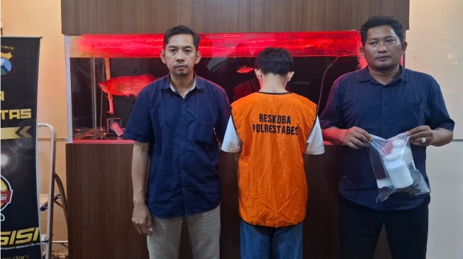 Diteriaki Copet Saat Kabur, Pengedar 3.000 Pil Koplo Dibekuk Warga dan Polisi di Surabaya