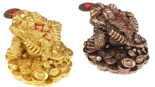 Chan Chu atau patung kodok feng shui atau kaki katak kaki tiga [Shopee]