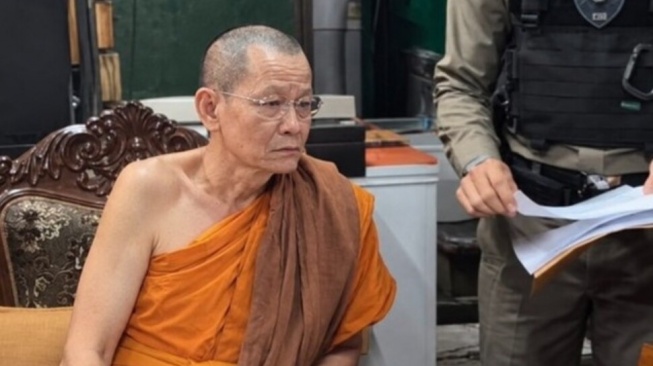 Masa Lalu Biksu Mesum di Thailand Dibongkar Polisi: Pernah Menikah dan Jadi Dukun