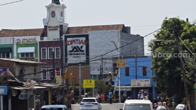 Hindari Kecelakaan, Simpang Volvo Bakal Ditutup Setelah Jalan Pinggir Rel Pasar Minggu Selesai