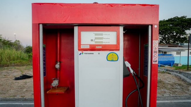 Tiga unit Modular SPBU disiapkan khusus untuk melayani kendaraan roda dua atau sepeda motor di kawasan CPI Makassar, Senin 14 September 2026 [SuaraSulsel.id/Humas Pemprov Sulsel]