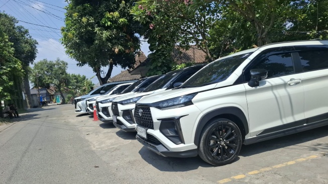 Perjalanan test drive bersama Veloz Hybrid di Yogyakarta. (Foto: SUARA.COM/Manuel Jeghesta)