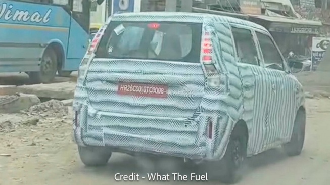 Spyshot mobil baru diduga Suzuki Karimun. (What the Fuel via Rushlane)