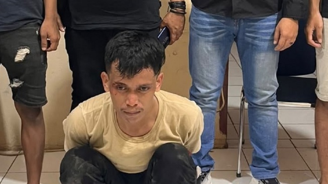 Cemburu Buta, Suami di Bone Tega Siksa dan Bakar Istri Hidup-hidup