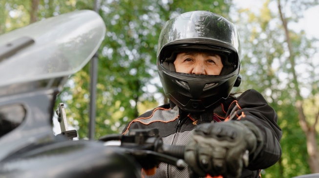 Ini Jenis Helm Terbaik untuk Touring dan Perjalanan Jauh, Dijamin Aman dan Nyaman!