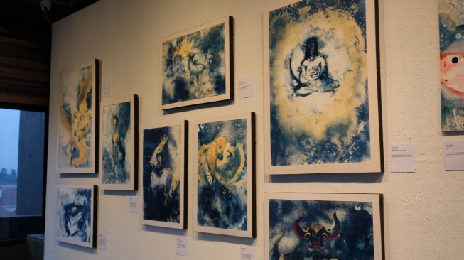 Pameran ini terbuka untuk umum dan dapat dikunjungi setiap hari dari tanggal 13 September hingga 19 Oktober mulai pukul 10.00 hingga 23.00 WIB di Whatthedeck! Rooftop, PORTA by Ambarrukmo. (Dok: PORTA by Ambarrukmo)
