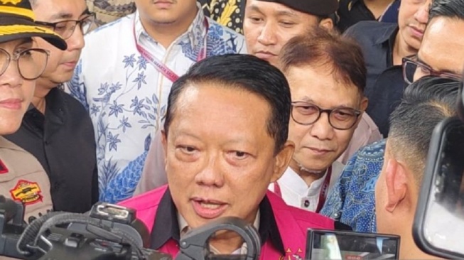 Terseret Kasus TPPU, Eks Jampidsus Febrie Adriansyah Hadapi Sidang Perdana Besok