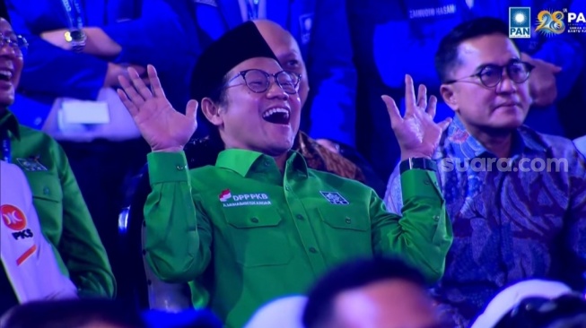Cak Imin Digoda Zulhas di Depan Prabowo soal Nyapres, Langsung Angkat Tangan