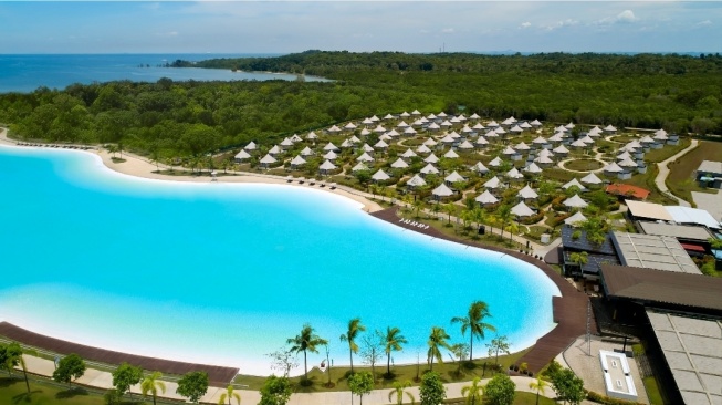 Bintan Bukan Cuma Pantai, Ada Jejak Sejarah Melayu hingga Blue Lake yang Unik
