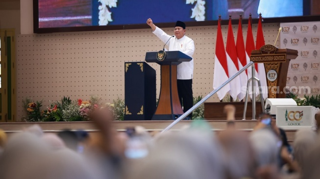 Berdiri di Depan Rakyat, Prabowo Percaya Diri Bukan Pemimpin Omon-omon