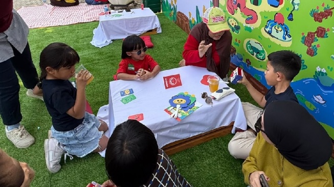 Bukan Sekadar Bersama, Psikilog Ungkap Cara Sederhana Bangun Kedekatan Emosional Orang Tua dan Anak