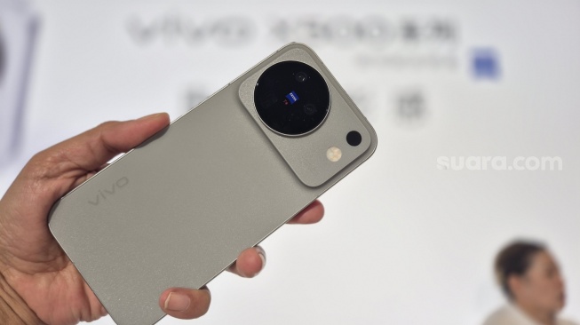 Peluncuran vivo X500 di Shanghai, China, Senin (21/9/2026). [Suara.com/Dythia]