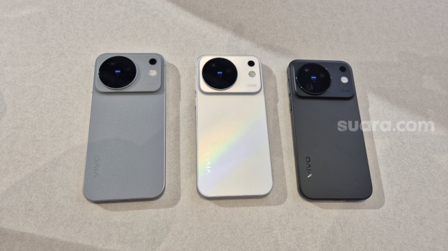 vivo X500 Bikin Pangling, Modul Kamera Kini Lebih Kecil dan Bodi Bisa Berkilau