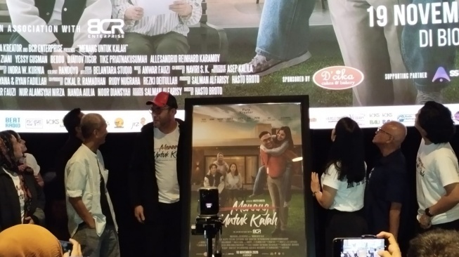 Film Menang Untuk Kalah, Kisah Keluarga yang Terjebak Masalah Finansial Siap Tayang di Bioskop [Istimewa]