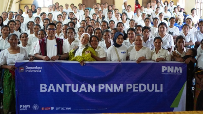 PNM Peduli Hadirkan Trauma Healing untuk Dukung Nasabah Flores NTT Bangkit dan Kembali Berusaha