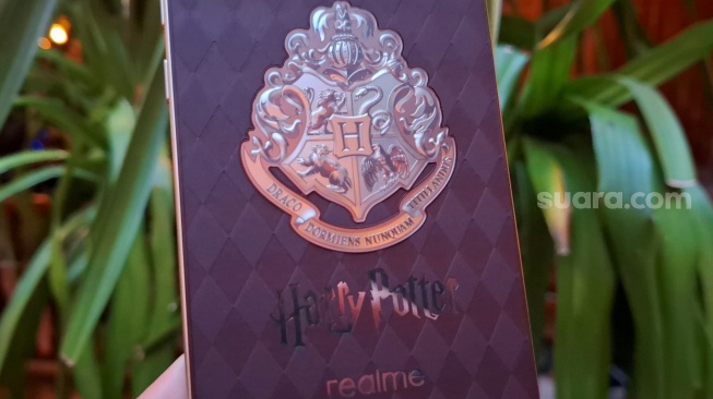 realme 16 Pro Harry Potter Edition Meluncur, Bawa Teknologi Warna yang Berubah Saat Kena Matahari