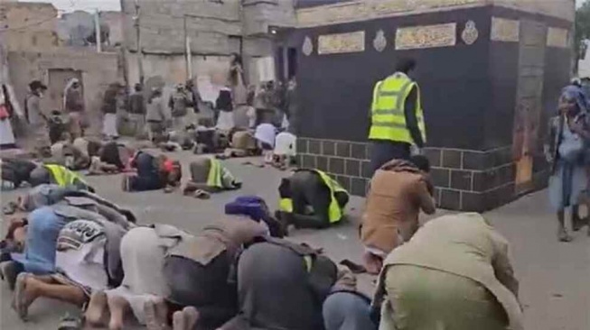 Viral Video Houthi Bangun Replika Ka'bah di Yaman: Warga Disuruh Tawaf hingga Salat