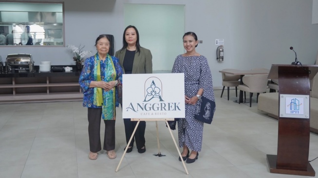 Anggrek Cafe & Resto Jadi Tempat Nongkrong Baru di Institut Pariwisata Tedja Indonesia