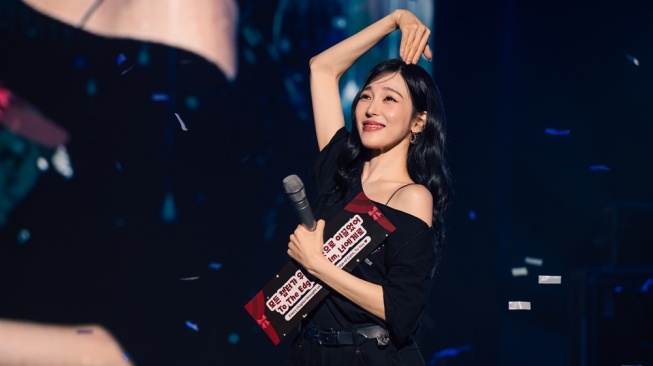 Tiffany Young Blak-blakan di Konser Jakarta, Akui Grogi Bawakan Lagu Baru di Depan Fans