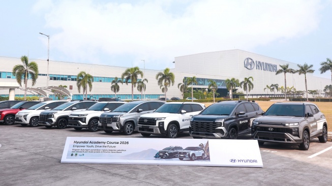 Hyundai Hibahkan Sembilan Mobil Pelatihan untuk Fasilitas Praktik SMK Dukung Pendidikan Vokasi