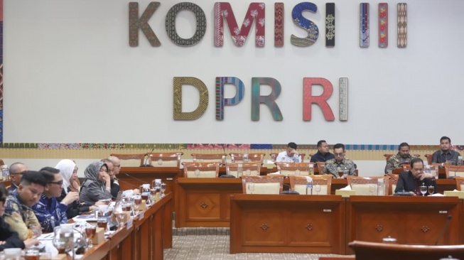 Indonesia Millennials Center (IMC) dalam rapat dengar pendapat umum (RDPU) bersama Komisi III DPR RI di Kompleks Parlemen, Jakarta, Rabu (23/9/2026). [Ist]
