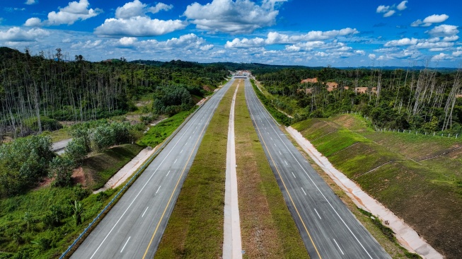 PT Brantas Abipraya membangun fasilitas jalan tol yang menghubungkan berbagai kota dan provinsi di Tanah Air. (Dok: Brantas Abipraya)