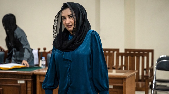 Terdakwa kasus dugaan korupsi pengadaan barang dan jasa di Pemkab Pekalongan Fadia Arafiq mengikuti sidang tuntutan di Pengadilan Tipikor, Semarang, Jawa Tengah, Kamis (24/9/2026). [ANTARA FOTO/Aprillio Akbar/wsj]