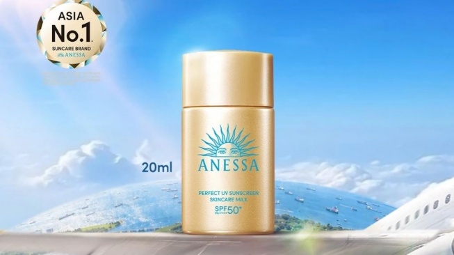 Sunscreen SPF 50 yang Tak Luntur saat Berkeringat. (Shopee)