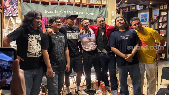 Album pertama Superman Is Dead, "Case 15", akan kembali dirilis.(Suara.com)