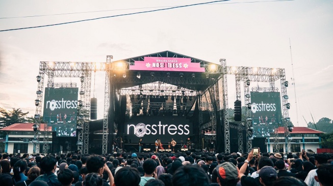 Padepopan: Sweet Escape Hadirkan Festival Musik di Tengah Terminal Jatijajar yang Tetap Beroperasi