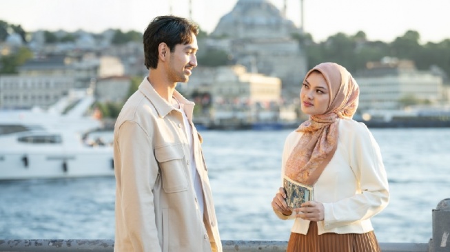 Dari Istanbul ke Selembar Scarf, Buttonscarves Ciptakan Koleksi dengan Sentuhan Ottoman (Dok. Istimewa)