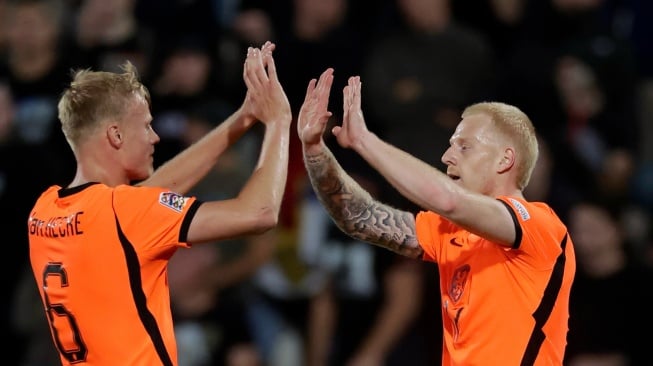 Belanda Tekuk Serbia 2-1, Xavi Soroti Brace Mexx Meerdink dan Umpan Akurat Veerman