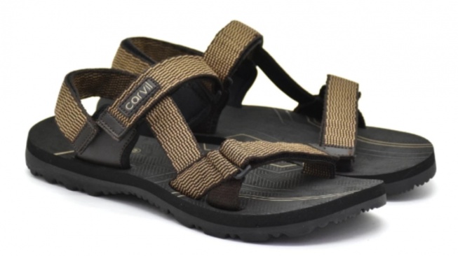 7 Sandal Gunung Harga Rp100 Ribuan, Nyaman dan Mudah Kering untuk Outdoor