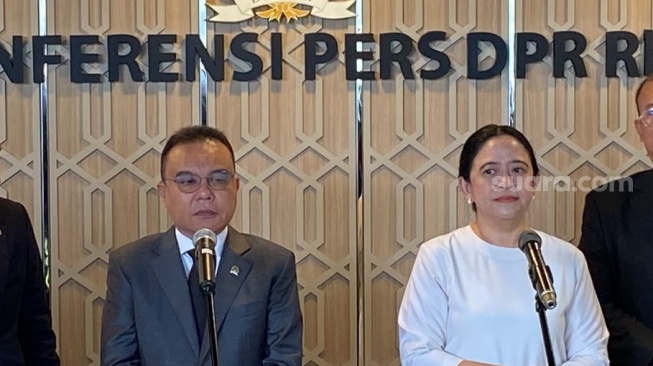 Wakil Ketua DPR RI Sufmi Dasco Ahmad dan Ketua DPP PDIP yang juga Ketua DPR RI, Puan Maharani. (Suara.com/Bagaskara)