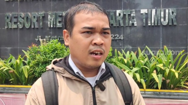 Warga Jakarta bernama Wintarko Setiawan (31) menjadi korban dugaan penipuan dalam proses rekrutmen petugas pemadam kebakaran (Damkar) DKI Jakarta melapor ke Polres Metro Jakarta Timur, Senin (28/9/2026). (ANTARA/Siti Nurhaliza)